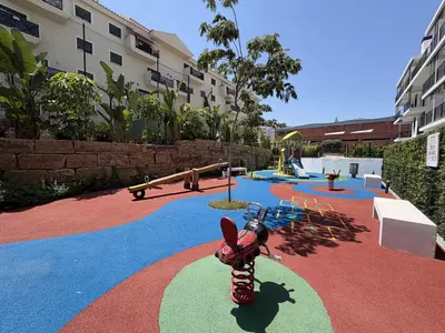 Middle Floor Apartment in Estepona