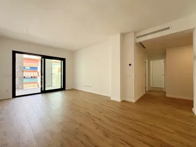 Middle Floor Apartment in Estepona