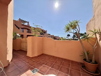 Middle Floor Apartment in Benahavís