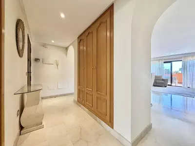 Middle Floor Apartment in Benahavís