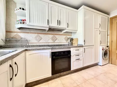 Middle Floor Apartment in Benahavís