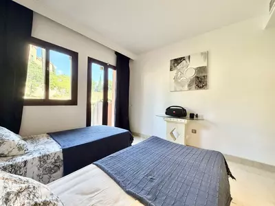Middle Floor Apartment in Benahavís