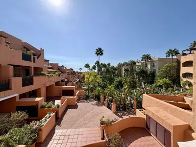 Middle Floor Apartment in Benahavís
