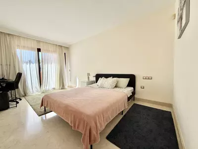 Middle Floor Apartment in Benahavís