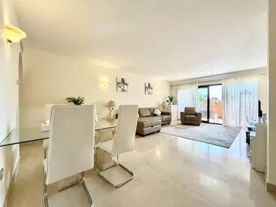 Middle Floor Apartment in Benahavís