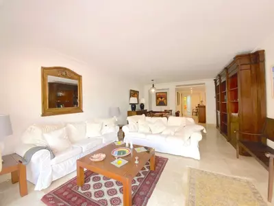 Middle Floor Apartment in Río Real