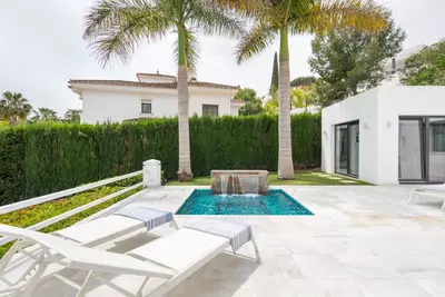 Detached Villa in Nueva Andalucía