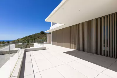 Middle Floor Apartment in Benahavís