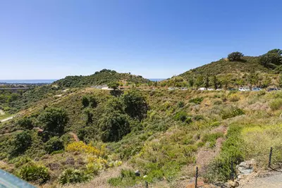 Middle Floor Apartment in Benahavís