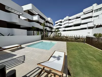 Middle Floor Apartment in Estepona