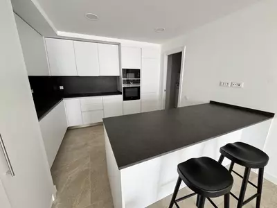 Middle Floor Apartment in Estepona