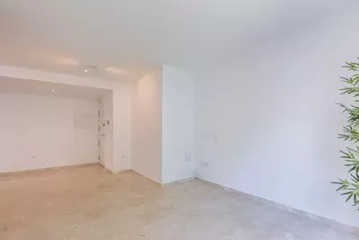 Middle Floor Apartment in Cancelada
