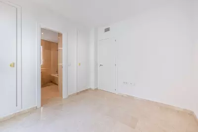 Middle Floor Apartment in Cancelada