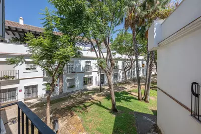 Middle Floor Apartment in Cancelada
