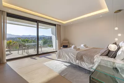 Detached Villa in El Paraiso