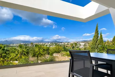 Detached Villa in El Paraiso