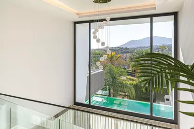 Detached Villa in El Paraiso
