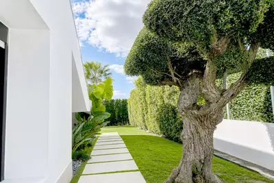 Detached Villa in El Paraiso
