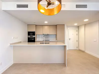 Middle Floor Apartment in Estepona