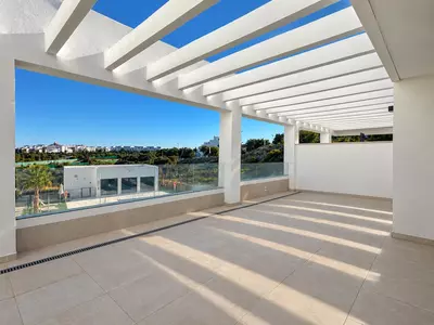 Middle Floor Apartment in Estepona