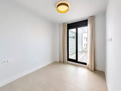 Middle Floor Apartment in Estepona