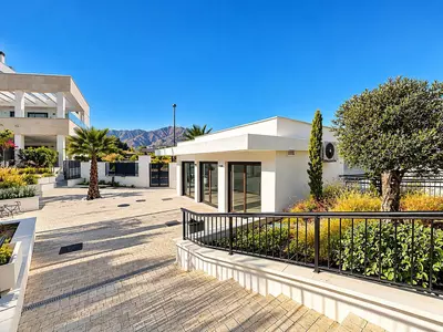 Middle Floor Apartment in Estepona