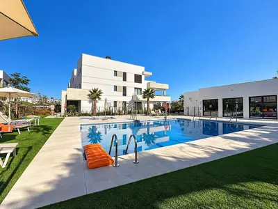 Middle Floor Apartment in Estepona