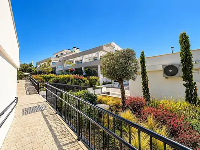 Middle Floor Apartment in Estepona