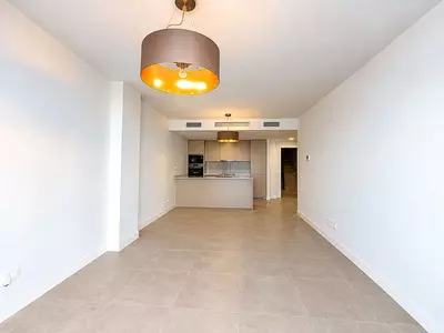 Middle Floor Apartment in Estepona