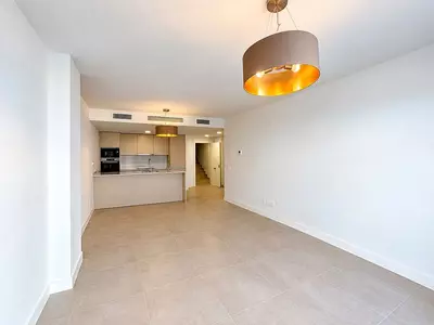 Middle Floor Apartment in Estepona