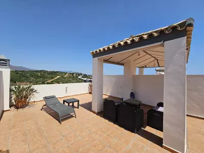 Top Floor Apartment in Estepona