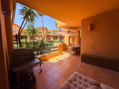 Middle Floor Apartment in Estepona