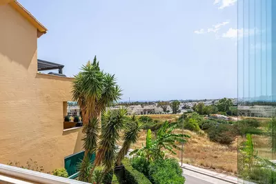 Middle Floor Apartment in Nueva Andalucía