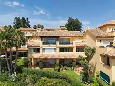 Middle Floor Apartment in Nueva Andalucía