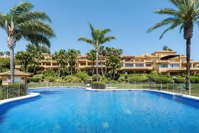 Middle Floor Apartment in Nueva Andalucía