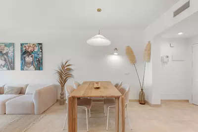 Middle Floor Apartment in Nueva Andalucía