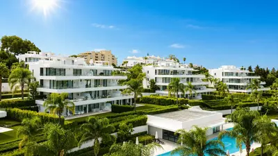 Middle Floor Apartment in Estepona