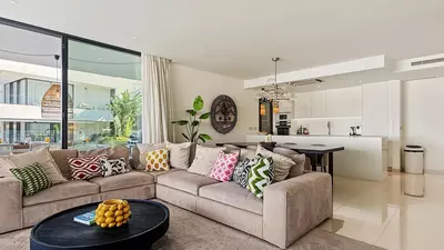 Middle Floor Apartment in Estepona