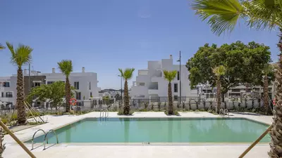 Middle Floor Apartment in Estepona