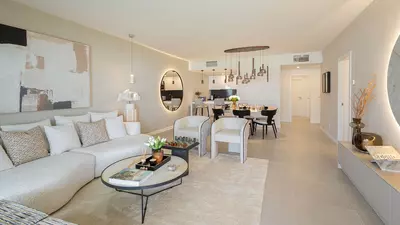 Middle Floor Apartment in Estepona