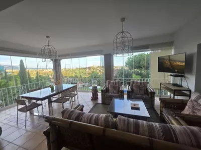 Detached Villa in El Paraiso