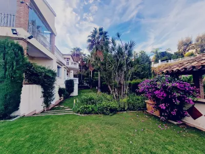 Detached Villa in El Paraiso