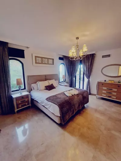 Detached Villa in El Paraiso