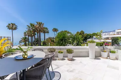 Middle Floor Apartment in Estepona