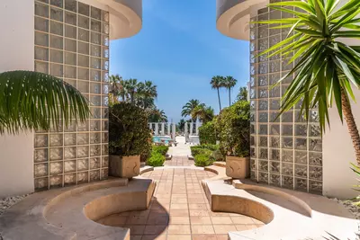 Middle Floor Apartment in Estepona