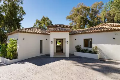 Detached Villa in Nueva Andalucía