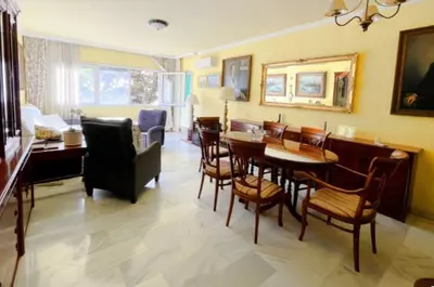 Middle Floor Apartment in Estepona