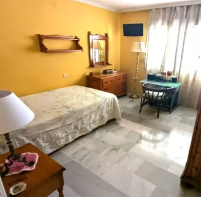 Middle Floor Apartment in Estepona