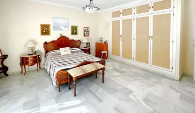 Middle Floor Apartment in Estepona