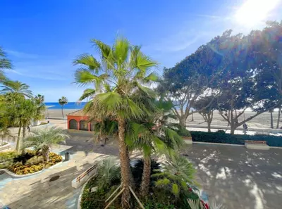 Middle Floor Apartment in Estepona